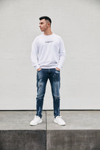 Lade das Bild in den Galerie-Viewer, About last night Swetch