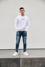 Lade das Bild in den Galerie-Viewer, About last night Swetch